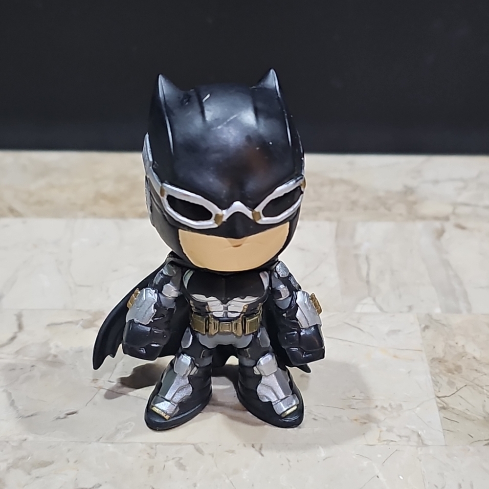 2017 Funko DC Comics Mystery Minis Tactical Armor BATMAN Vinyl 3" Figure Toy